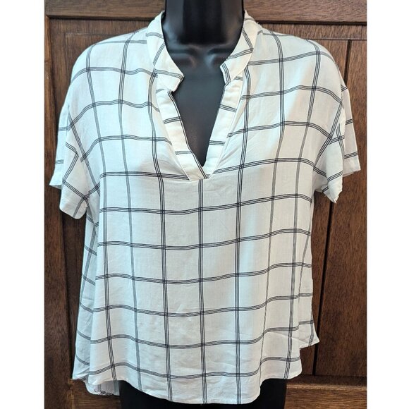 SHEIN Tops - SHEIN White Checkered Blouse (Women's Small)